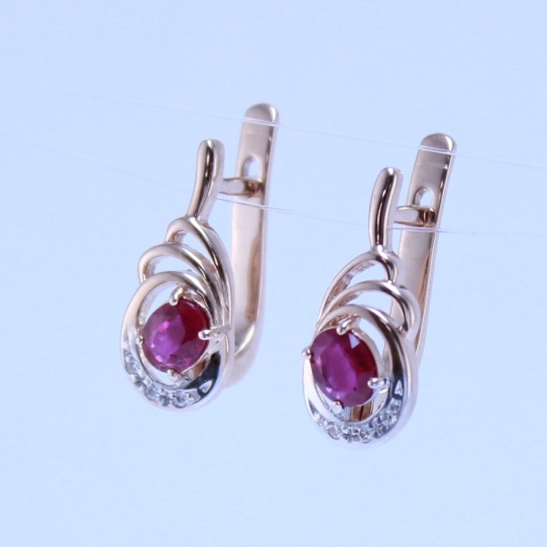 Серьги из красного золота с рубинами и бриллиантами